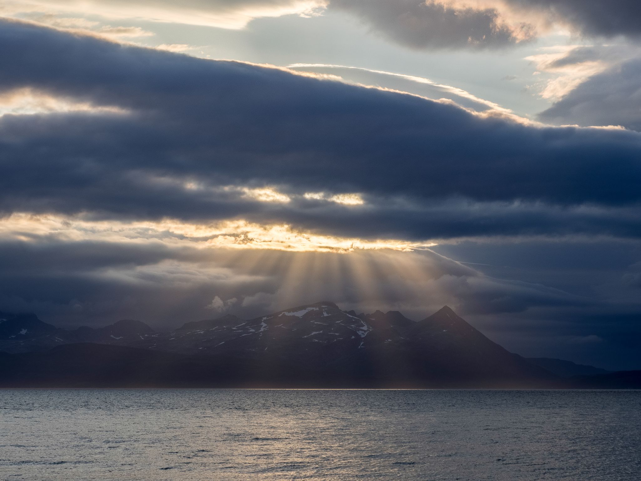 048 260712 2203 J  2JR0125 HDR
