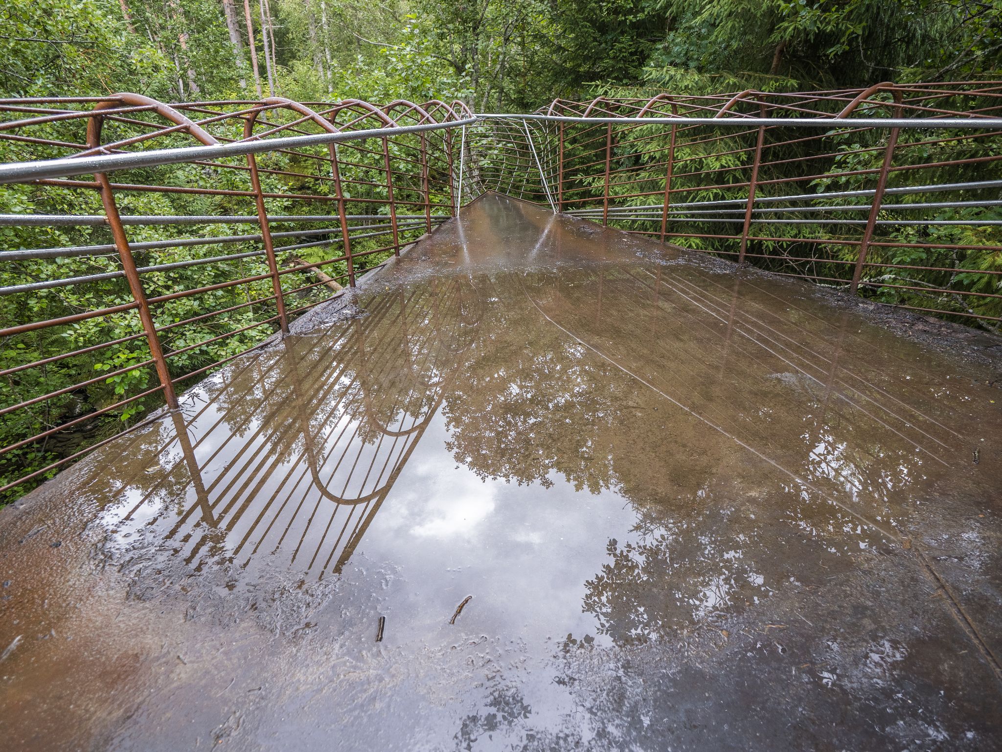 250813 1001 J  2JR0086 HDR